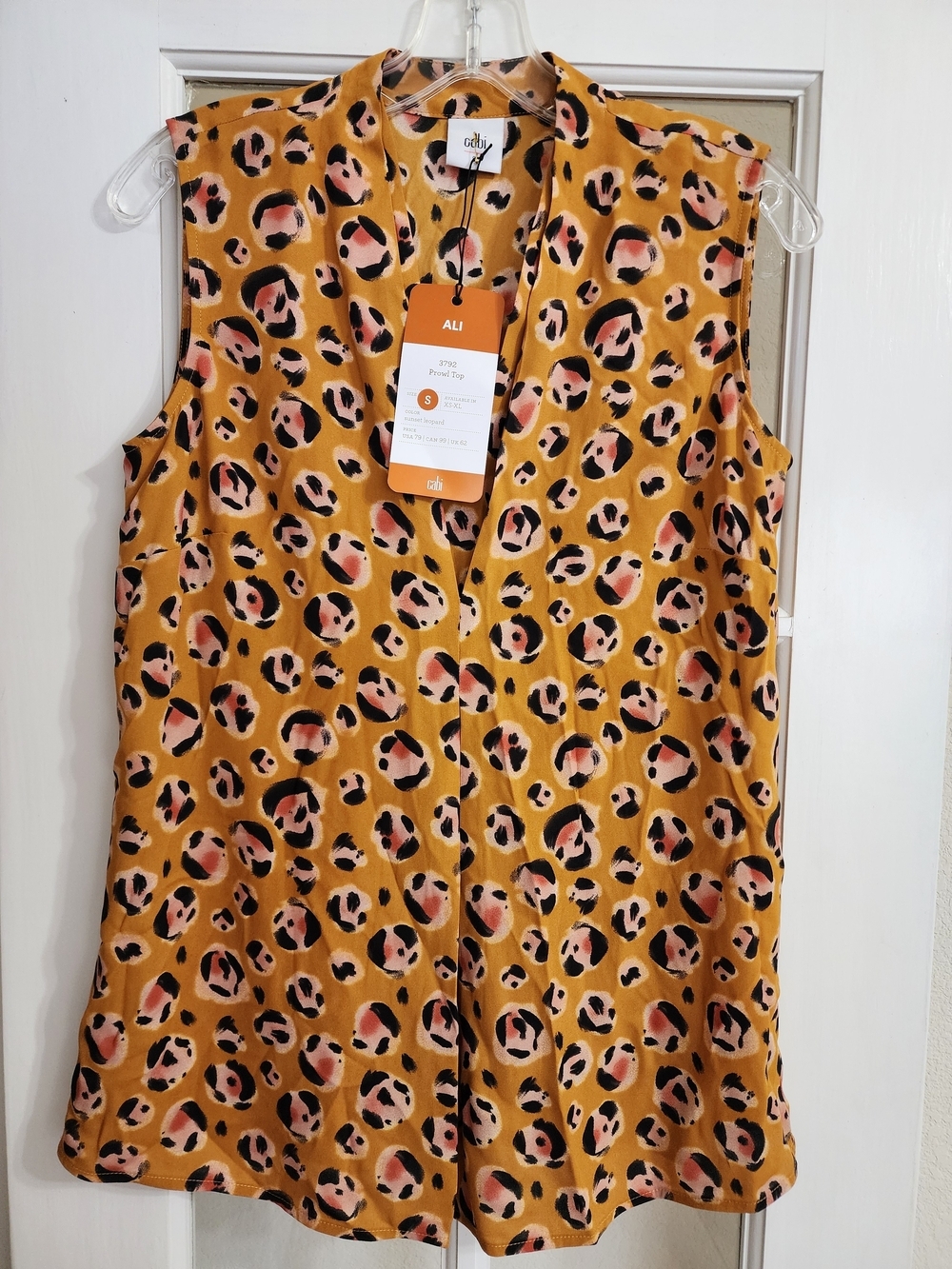 NWT CAbi Prowl Top 3792 Sunset Leopard Sleeveless Blouse Small